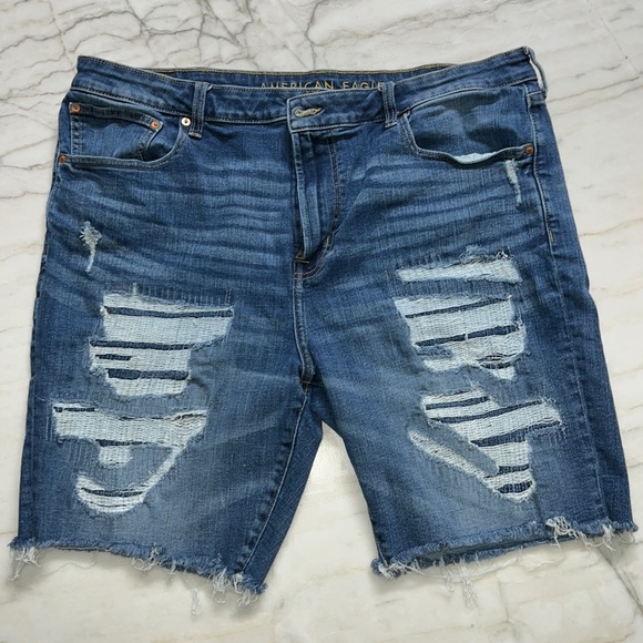 American Eagle Outfitters Other - American Eagle outfitters men’s shorts size 42